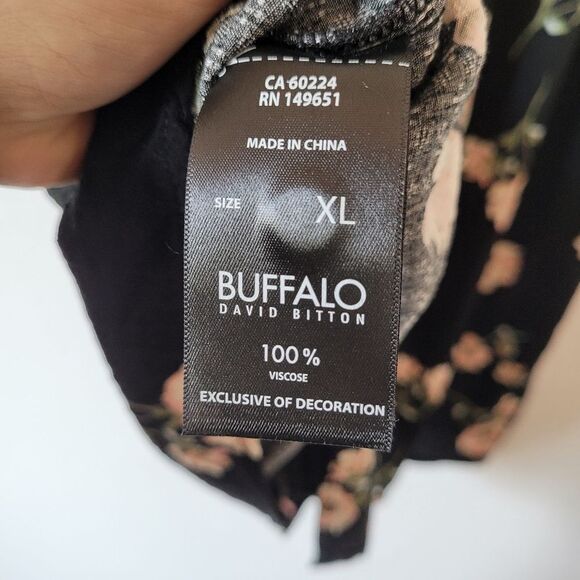 NEW Buffalo David Bitton Floral Jacquard Blouse Cottage Summer Black Pink XL - Picture 9 of 9